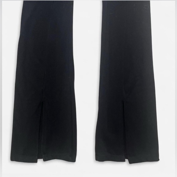 🌚 FP Movement Flare Leggings w/ Ankle Slits~Women’s Sz XS~Black~High-Rise - Picture 3 of 7
